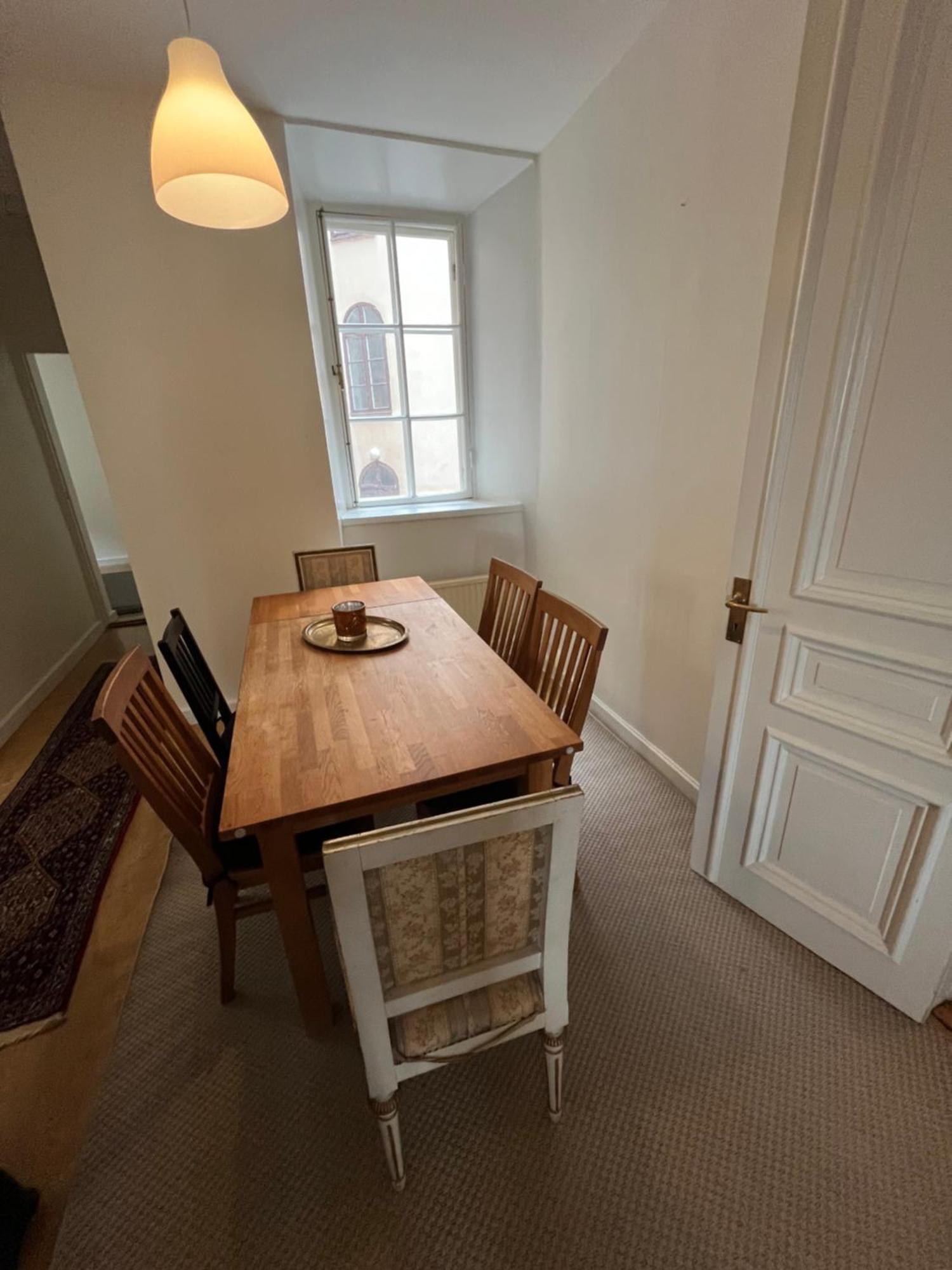 Mrt19 Apartment